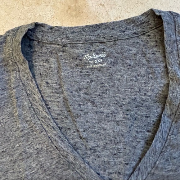 Madewell V-Neck Short Sleeve T-Shirt XXS in Heather Pewter - Picture 7 of 12
